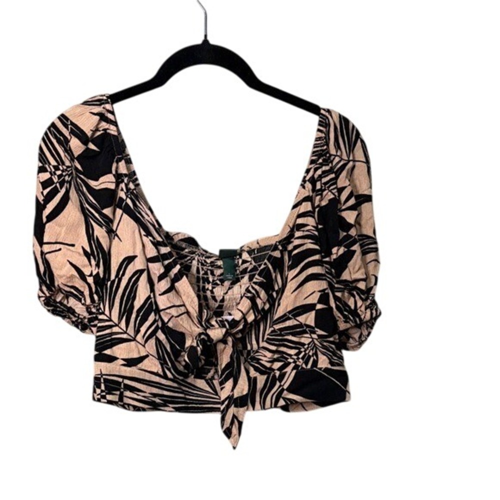 Wild Fable Womens Top Large Palm Print Tie Front Crop Blouse Tan‎ Black